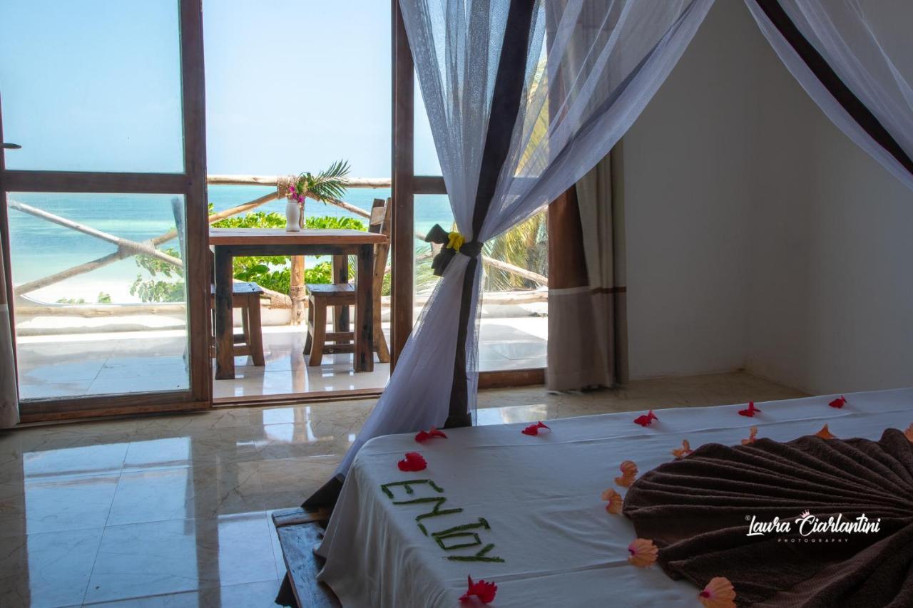 Uroa Zanzibar Vera Beach Hotel By Moonshine Dikoni エクステリア 写真