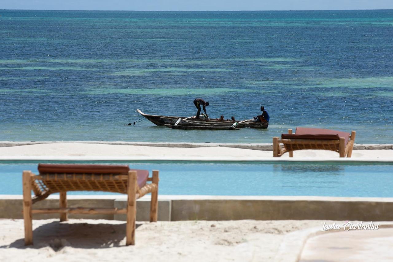 Uroa Zanzibar Vera Beach Hotel By Moonshine Dikoni エクステリア 写真