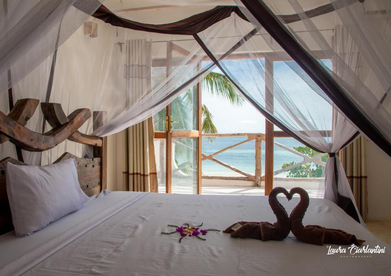 Uroa Zanzibar Vera Beach Hotel By Moonshine Dikoni エクステリア 写真