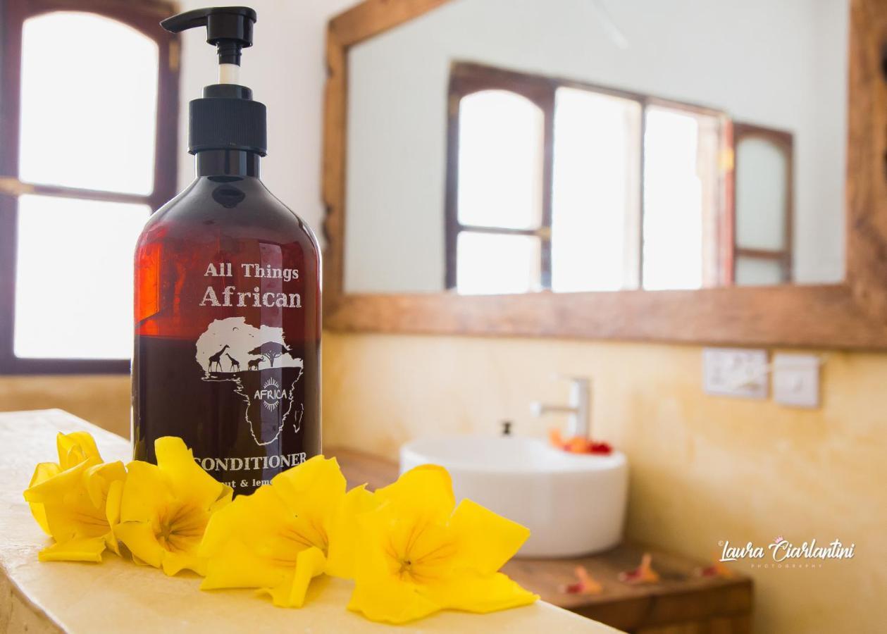 Uroa Zanzibar Vera Beach Hotel By Moonshine Dikoni エクステリア 写真