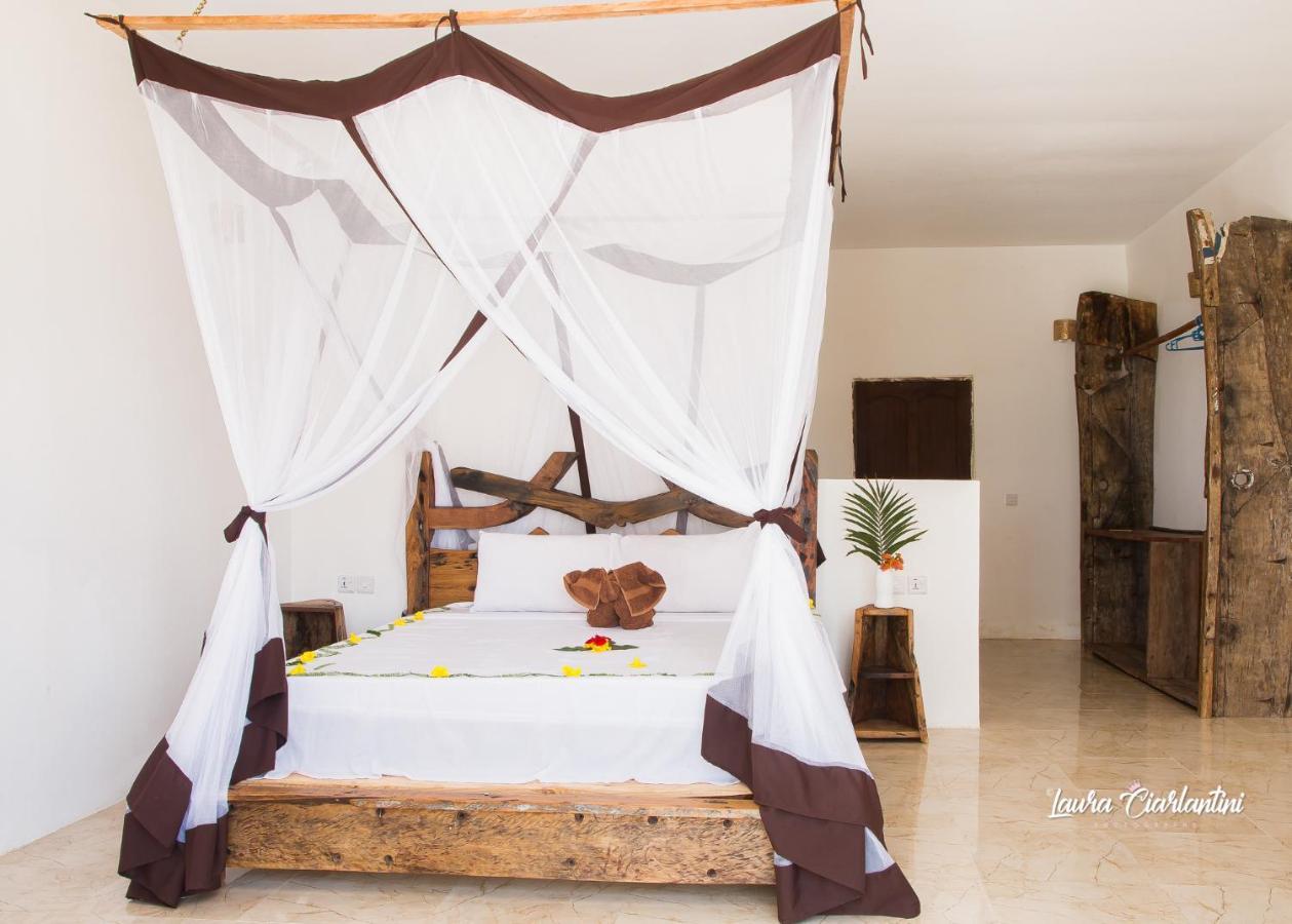 Uroa Zanzibar Vera Beach Hotel By Moonshine Dikoni エクステリア 写真