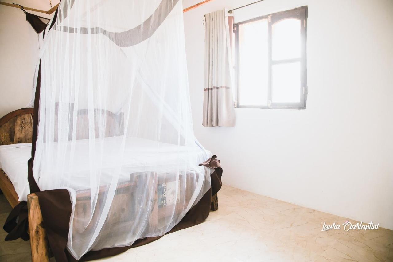 Uroa Zanzibar Vera Beach Hotel By Moonshine Dikoni エクステリア 写真
