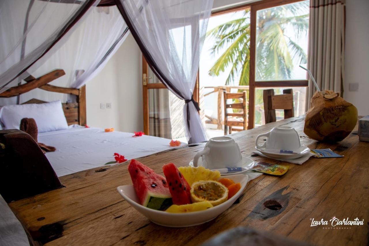 Uroa Zanzibar Vera Beach Hotel By Moonshine Dikoni エクステリア 写真
